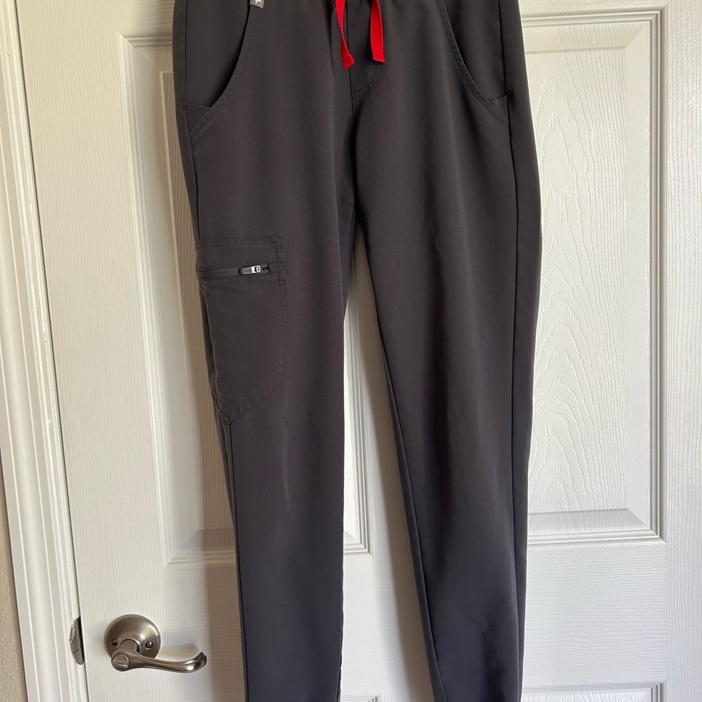Figs Zamora Charcoal joggers Scrubs. XXS